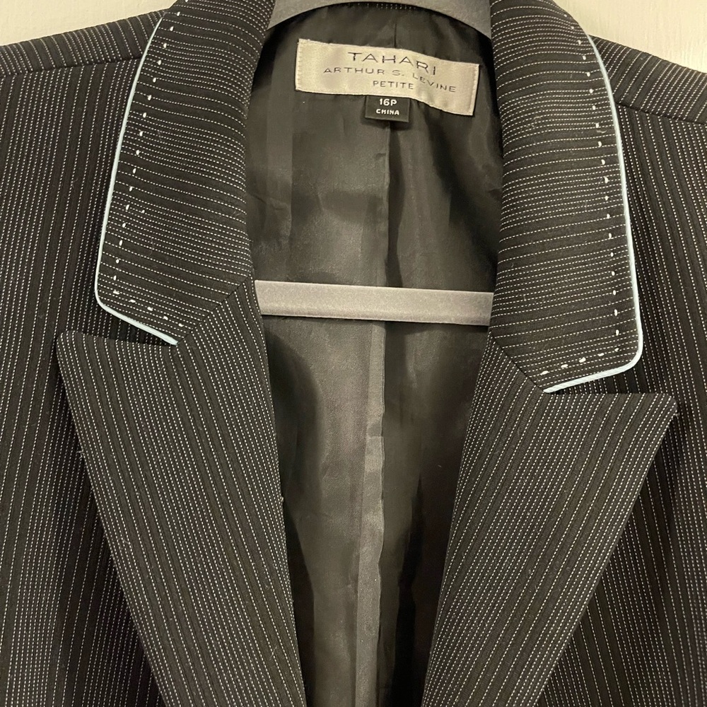 Tahari Women's Black Pinstripe Blazer
